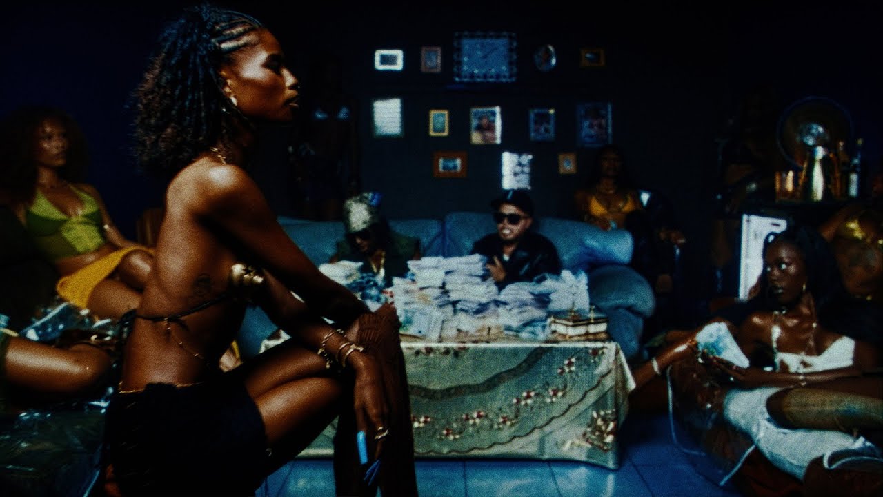 Hamza (ft. Rema) - TOXIC (Clip Officiel)