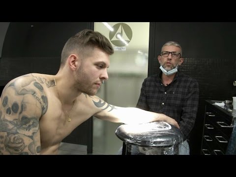 Mondial du tatouage: à quel âge se faire tatouer?