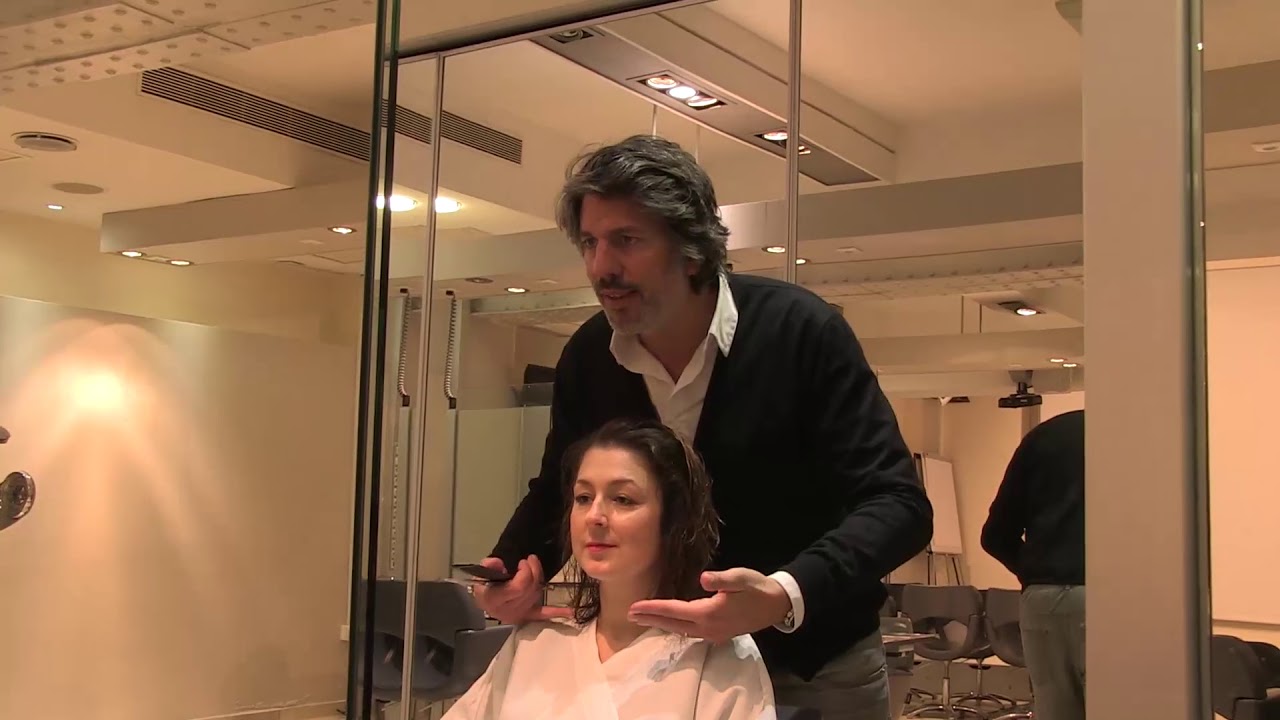 JOURNAL DES FEMMES • Comment gagner du volume quand on a les cheveux fins ?