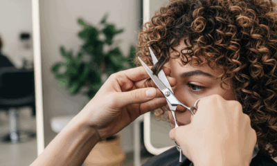 découvrez comment adopter la frange bouclée, la tendance glamour et naturelle incontournable de 2025, avec nos conseils pour un style moderne et facile à porter.