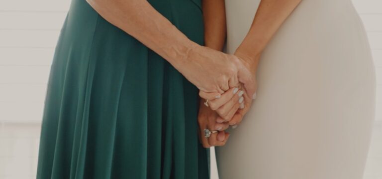 Robe verte pour mariage : sublimer l’élégance naturelle avec style