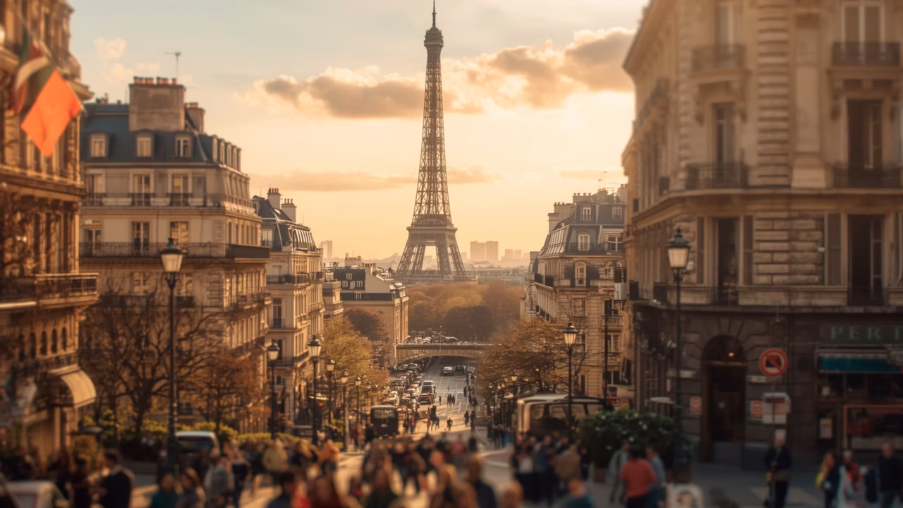 Prénom garçon : ce nom de capitale légendaire, prisé aux États-Unis, demeure une rareté en France